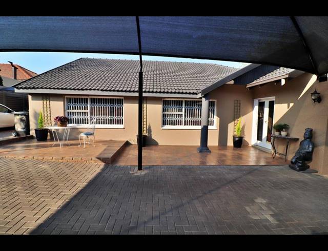 3 BEDROOM HOUSE FOR SALE IN DAWNVIEW